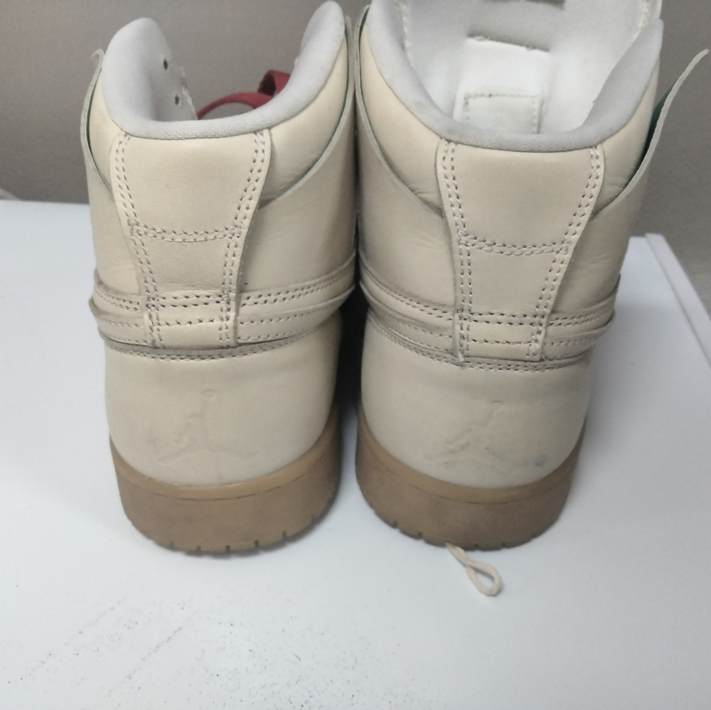 Shoes - Picture 4 of 9